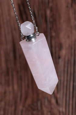 Image of Sertifikalı Pembe Kuvars Doğal Taş Esans Şişesi / Kolye