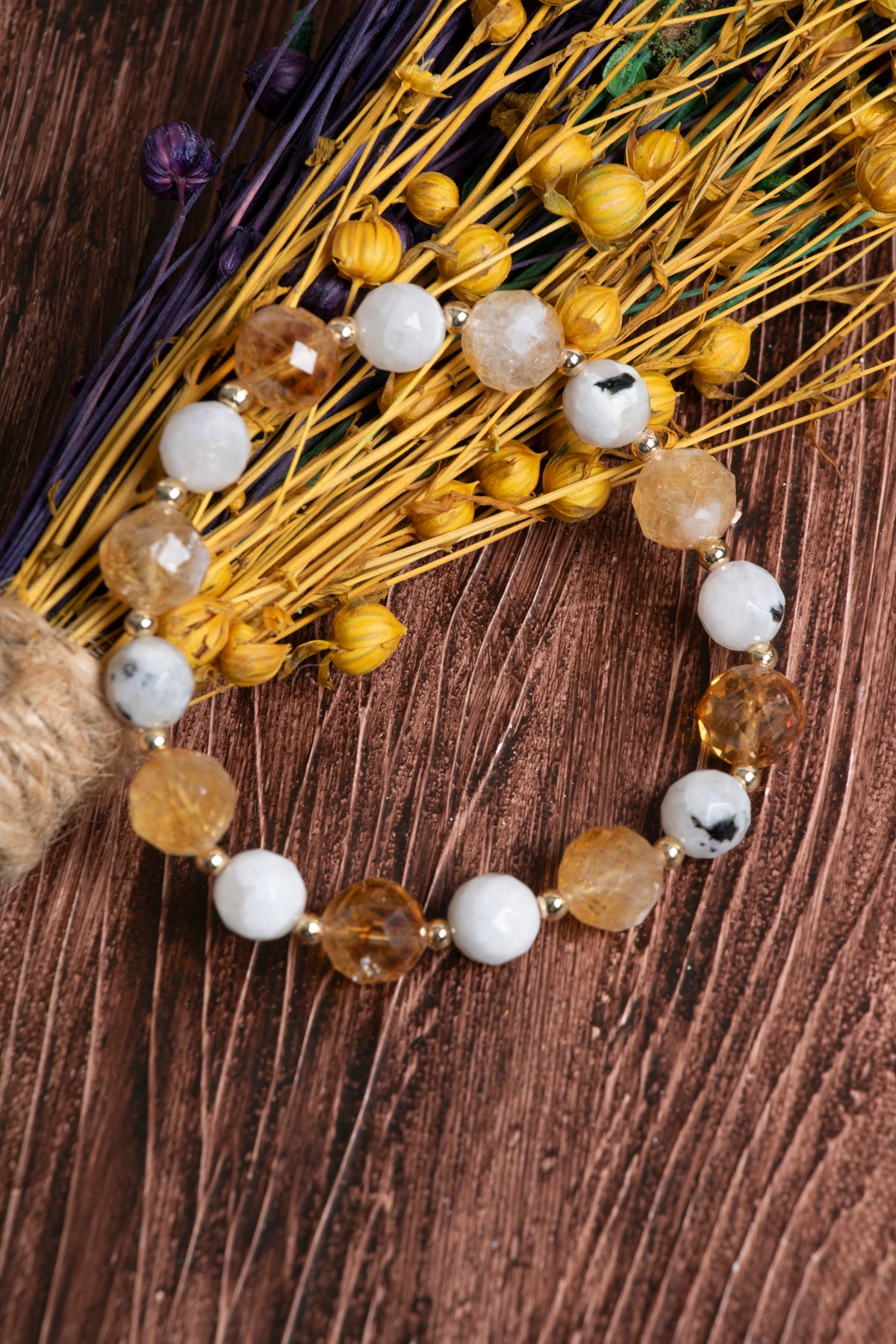 Image of Orijinal Sertifikalı Sitrin Fasetli (10 mm) Ay Taşı (8 mm) Doğal Taş Bileklik