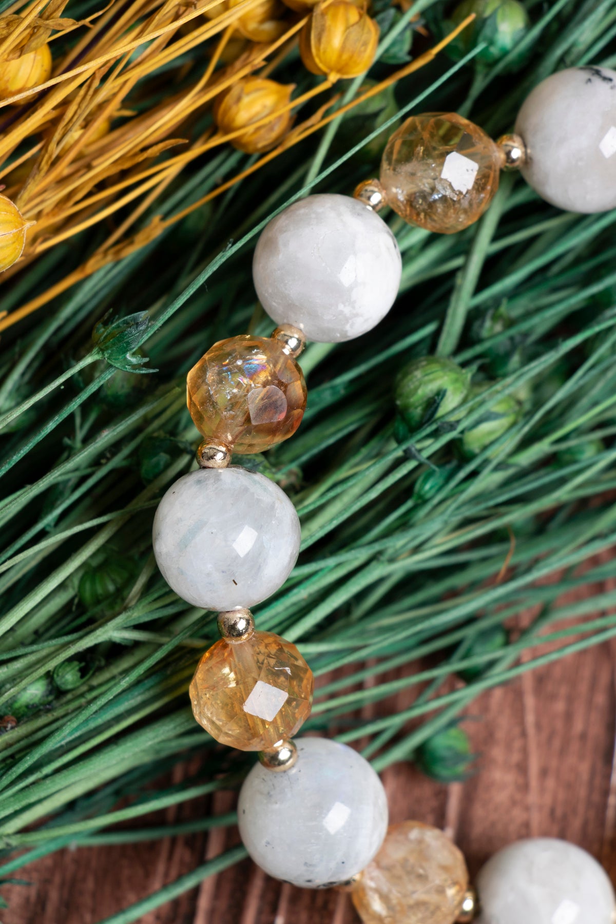 Image of Orijinal Sertifikalı Ay Taşı (10 mm) Sitrin Fasetli (8 mm) Doğal Taş Bileklik