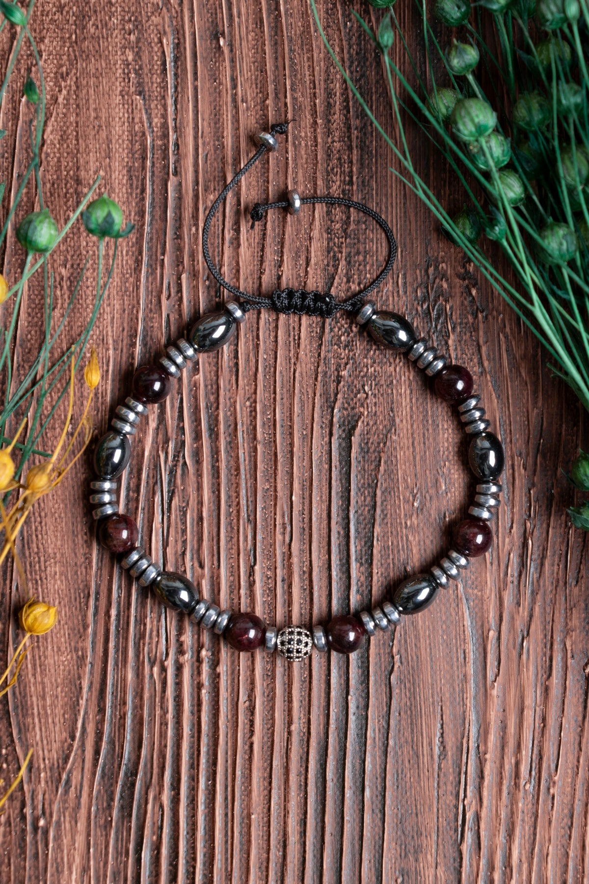 Image of Orijinal Sertifikalı Lal Hematit (6 mm) Zirkon Aparatlı Doğal Taş Makrome Bileklik