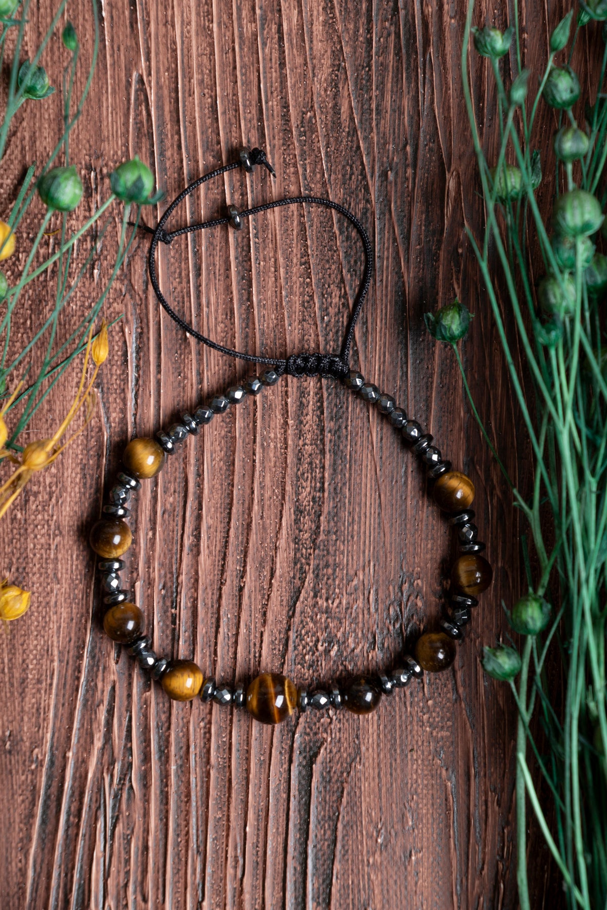 Image of Orijinal Sertifikalı Kaplan Gözü Hamatit Doğal Taş Makrome Bileklik