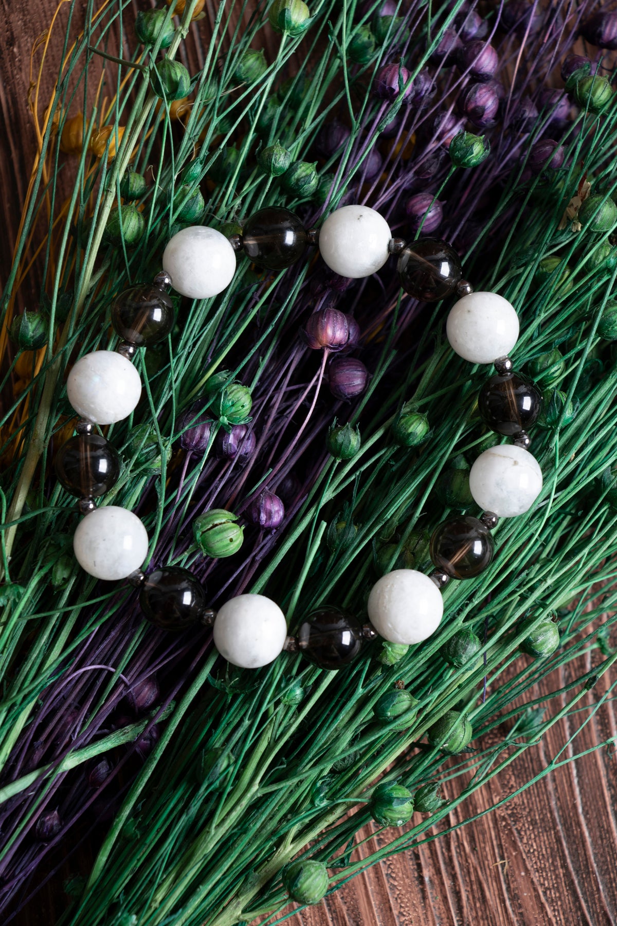 Image of Orijinal Sertifikalı Ay Taşı Dumanlı Kuvars Doğal Taş Bileklik