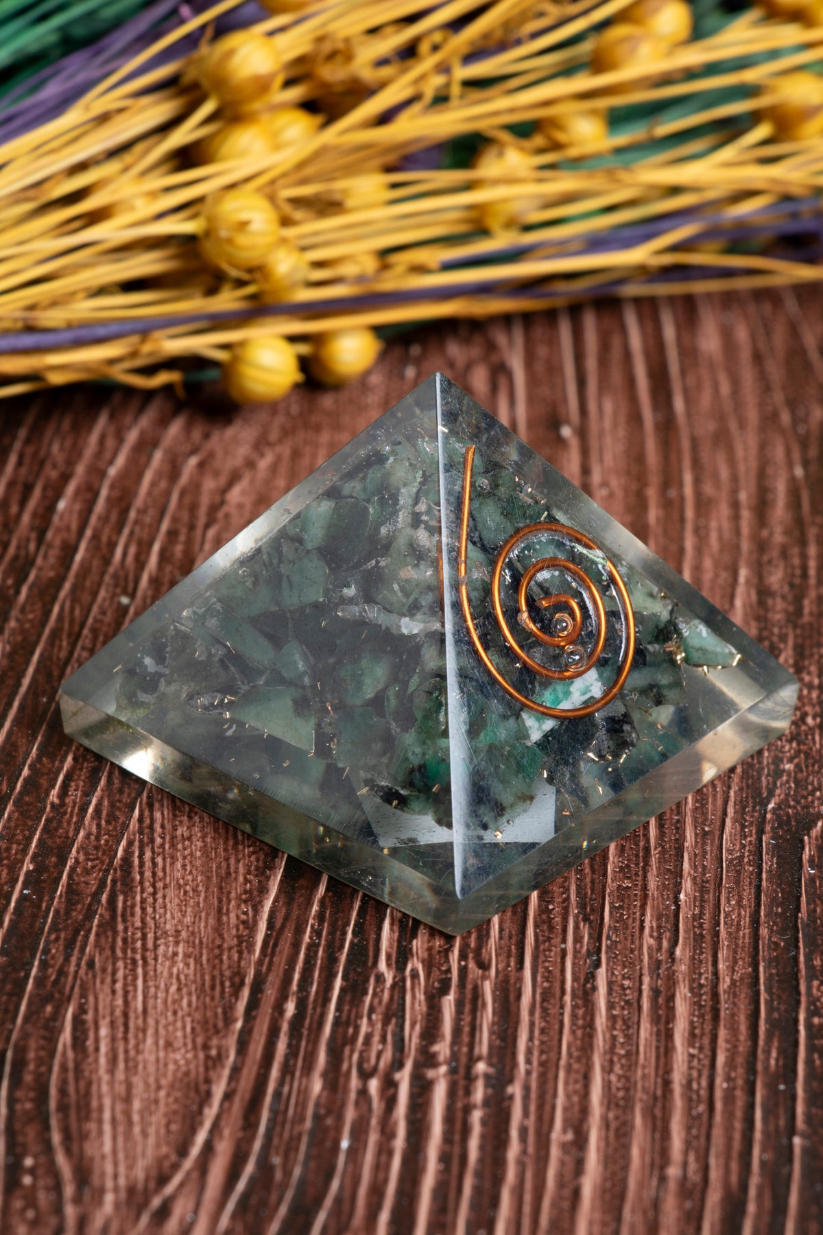 Image of Sertifikalı Zümrüt Doğal Taş Refah Piramidi S.K: 0009