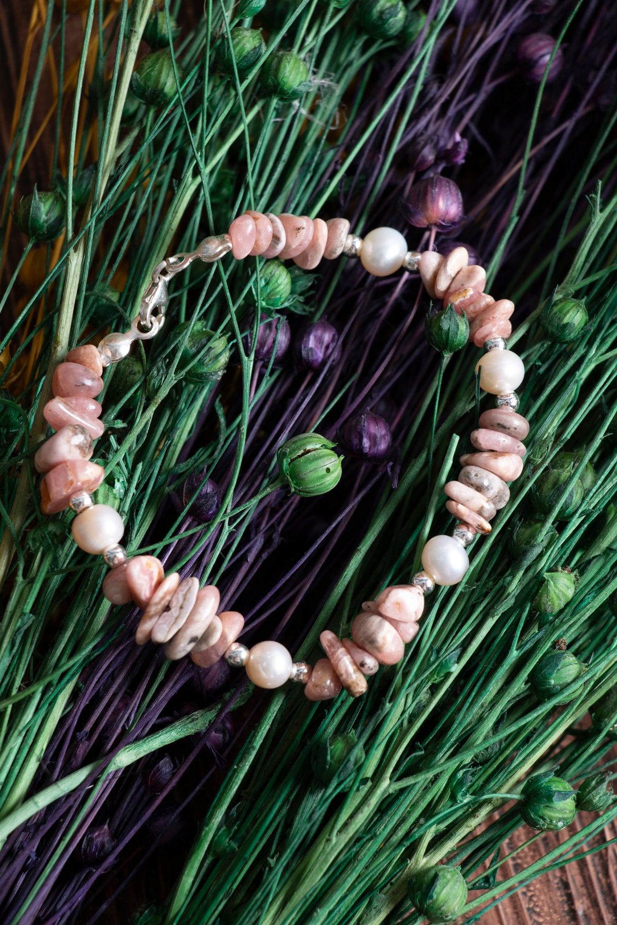 Image of Orijinal Sertifikalı Rodokrozit İnci Hematit Doğal Taş Gümüş Kapama Bileklik