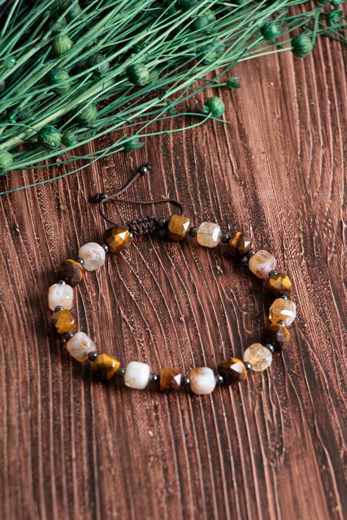 Image of Orijinal Sertifikalı Sitrin Kaplan Gözü Hematit Doğal Taş Makrome Bileklik