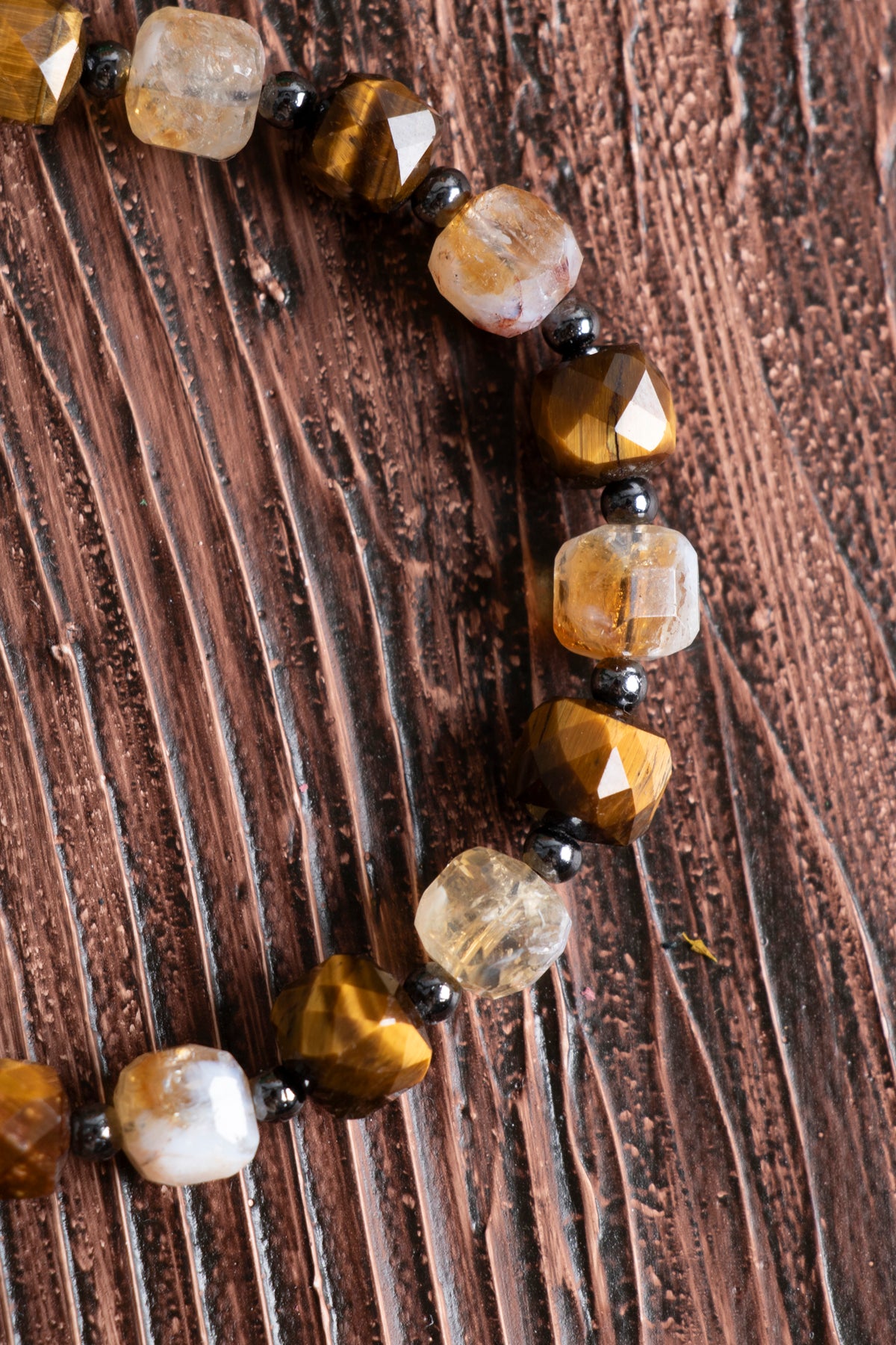 Image of Orijinal Sertifikalı Sitrin Kaplan Gözü Hematit Doğal Taş Makrome Bileklik