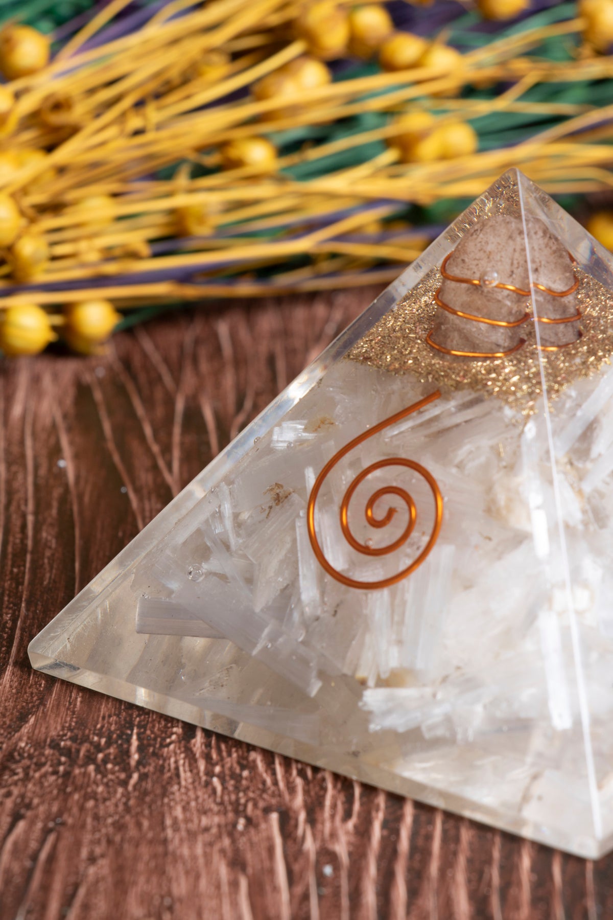 Image of Sertifikalı Selenit Doğal Taş Pozitif Işık Piramidi S.K: 0023