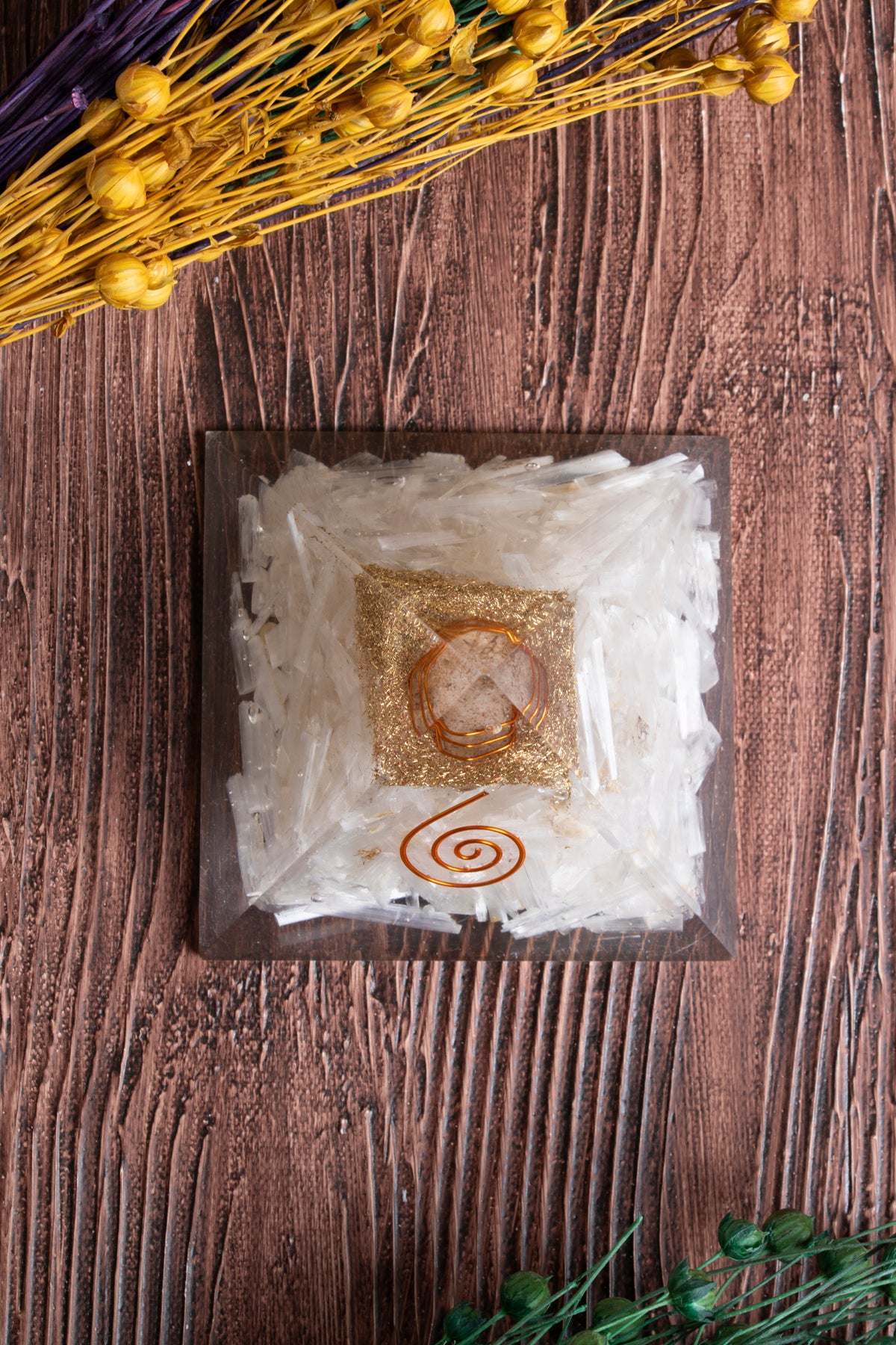 Image of Sertifikalı Selenit Doğal Taş Pozitif Işık Piramidi S.K: 0023