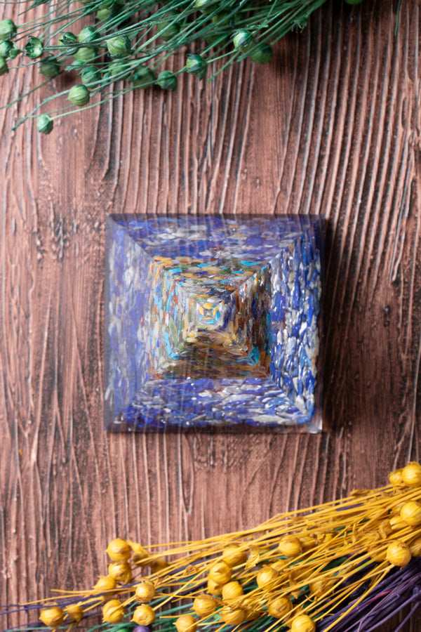 Sertifikalı Lapis Lazuli Doğal Taş Ağaçlı Piramit S.K: 0028