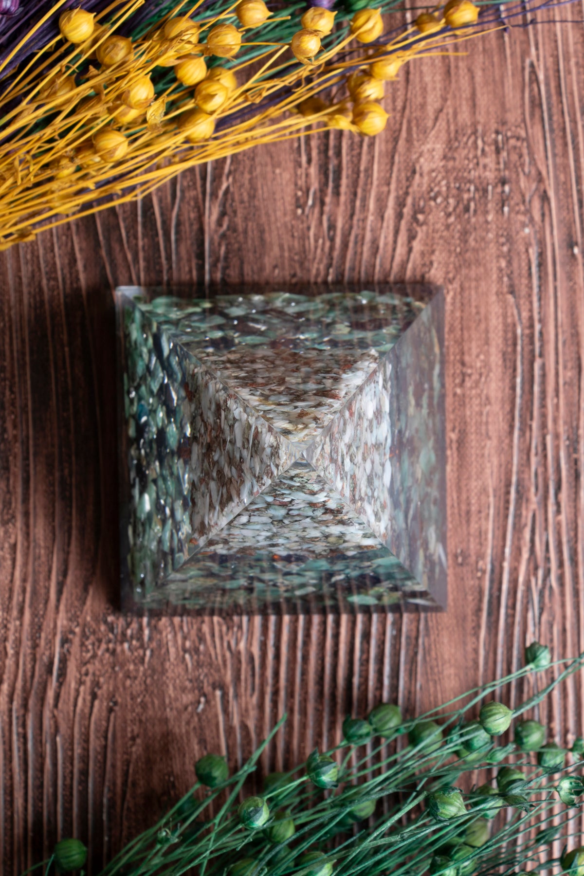 Image of Sertifikalı Larimar - Zümrüt Doğal Taş Bütünsel Enerji Piramidi S.K: 0030