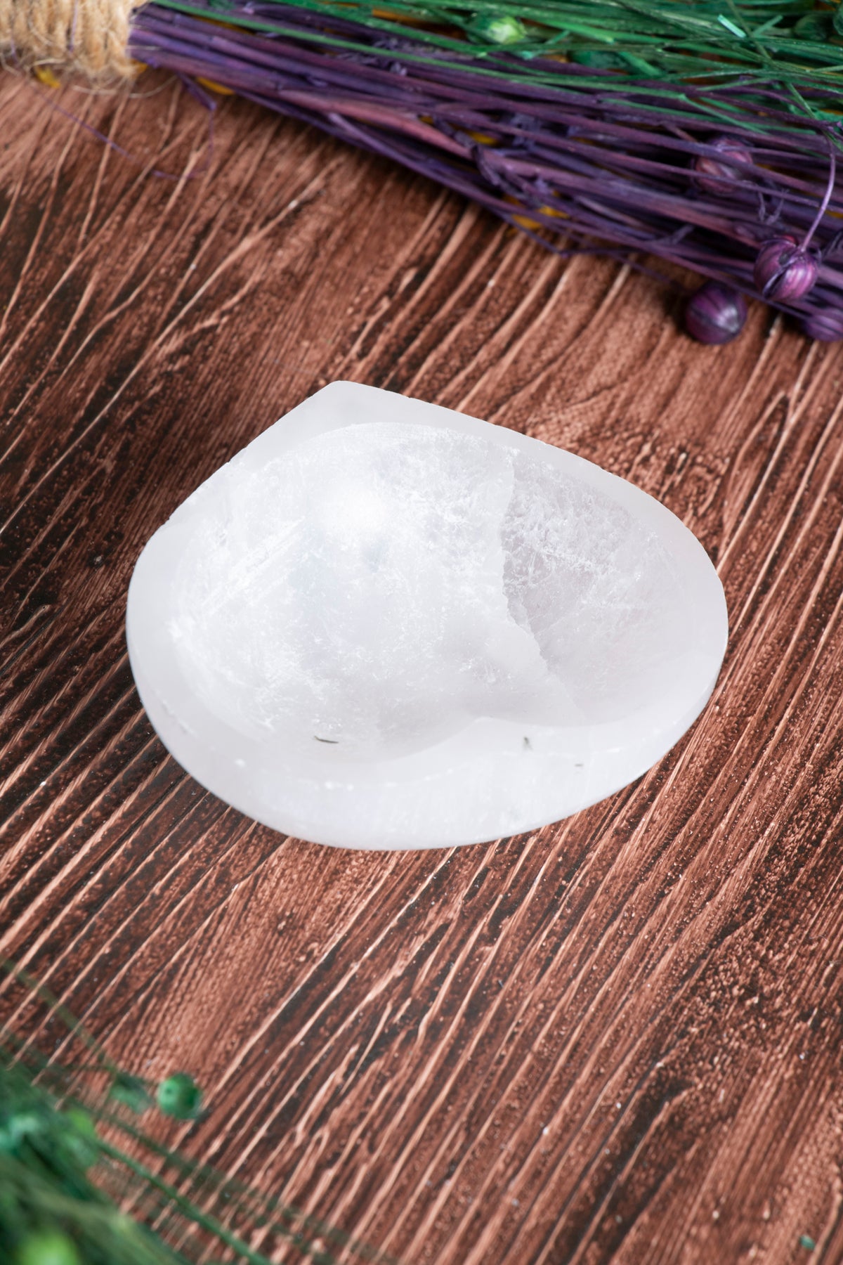 Image of Sertifikalı Selenit Doğal Taş Enerji Temizleme Tabağı - Kalp Tabak S.K: 0058