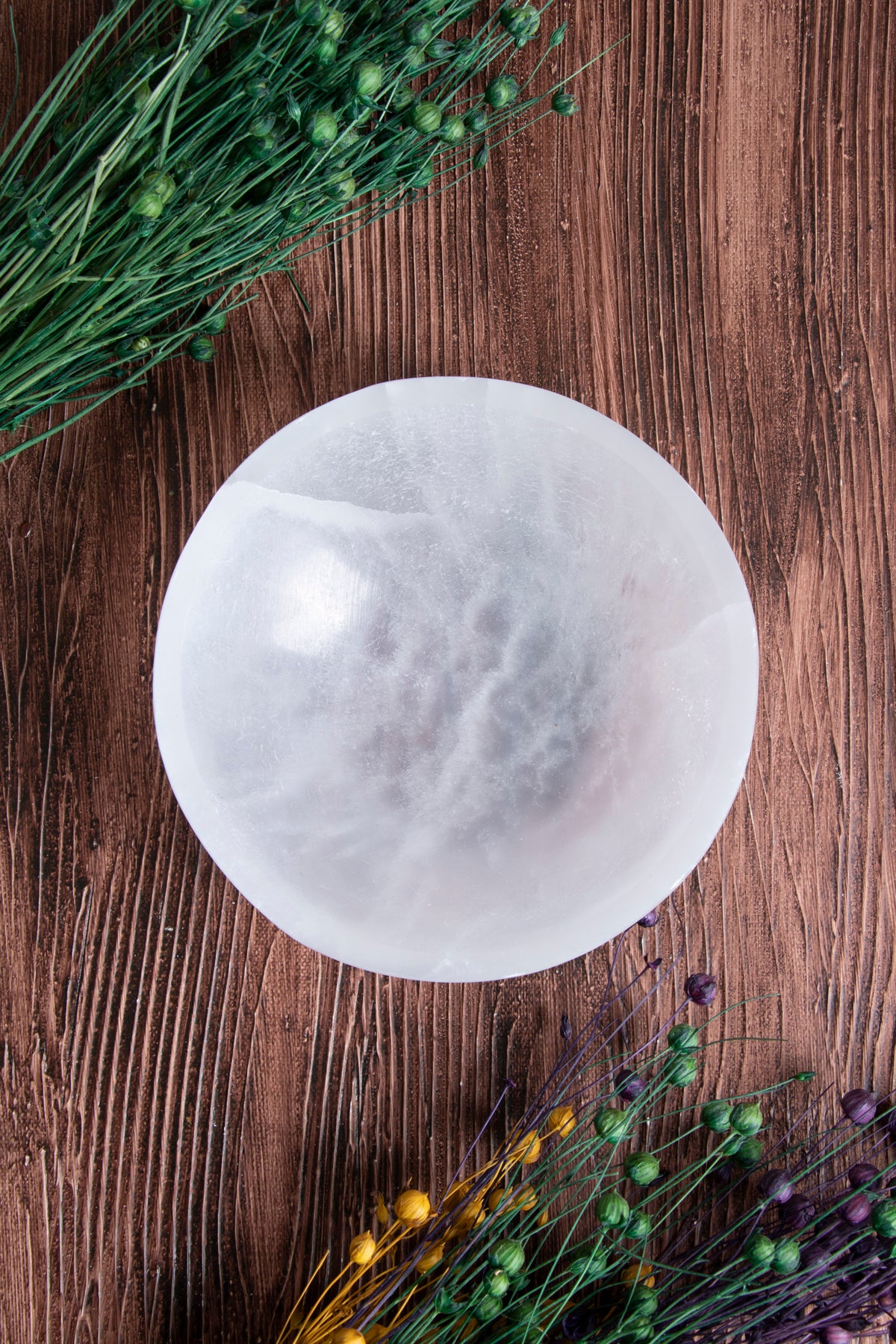 Image of Sertifikalı Selenit Doğal Taş Kolye - Bileklik Enerji İstasyonu (Yuvarlak Selenit Tabak no.4) S.K: 0083