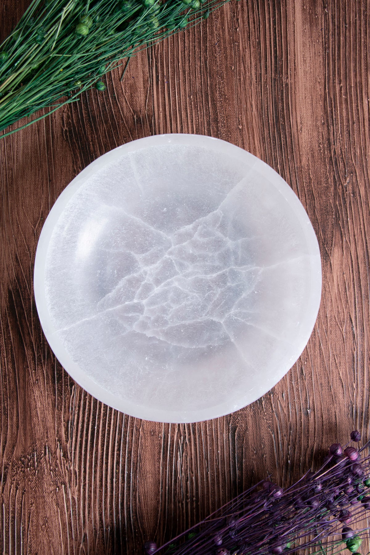 Image of Sertifikalı Selenit Doğal Taş Kolye - Bileklik Enerji Banyosu (Yuvarlak Selenit Tabak no.5) S.K: 0084