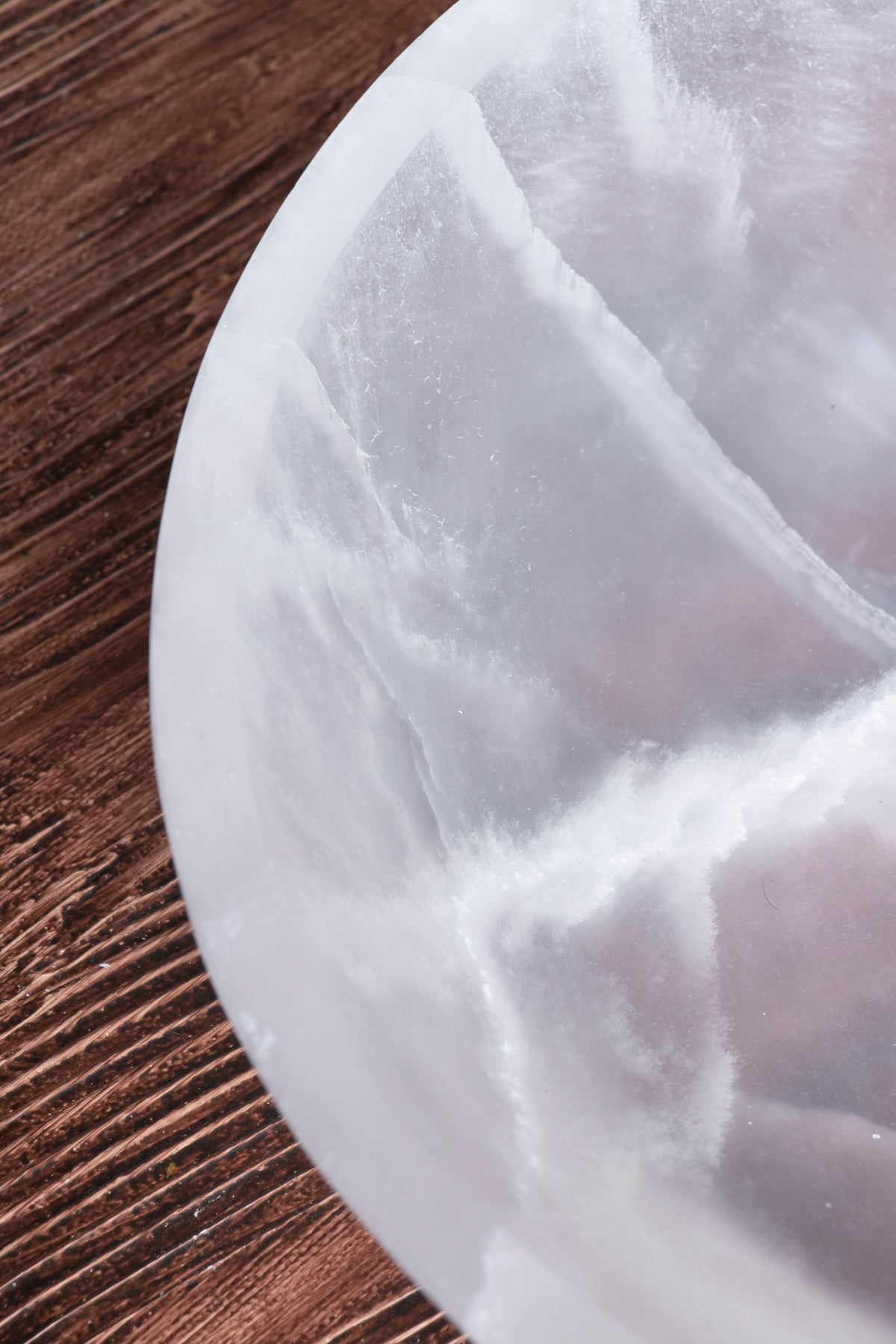 Image of Sertifikalı Selenit Doğal Taş Kolye - Bileklik Enerji İstasyonu (Yuvarlak Selenit Tabak no.6) S.K: 0086