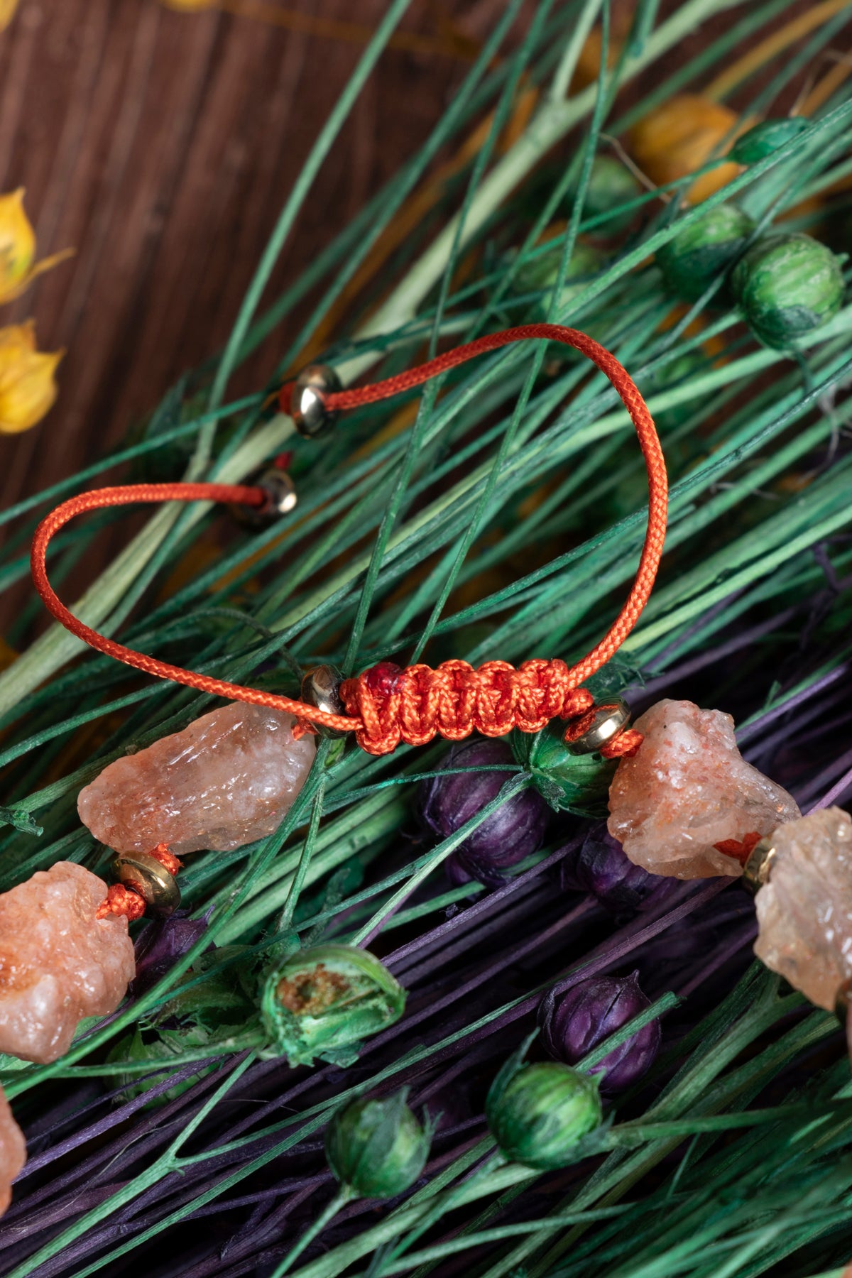 Image of Orijinal Sertifikalı Güneş Taşı Hematit Naturel Kesim Doğal Taş Makrome Bileklik