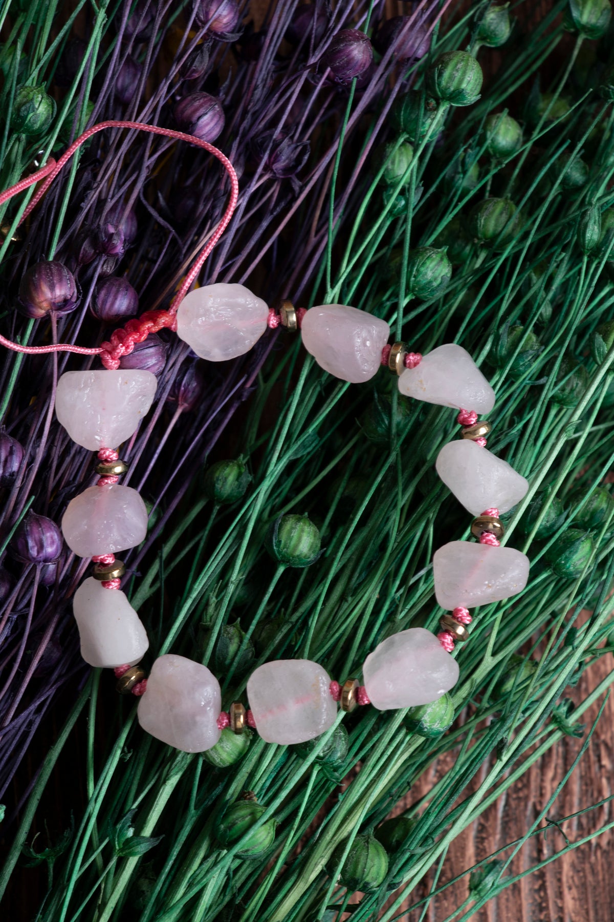 Image of Orijinal Sertifikalı Pembe Kuvars Hematit Naturel Parçalar Doğal Taş Makrome Bileklik