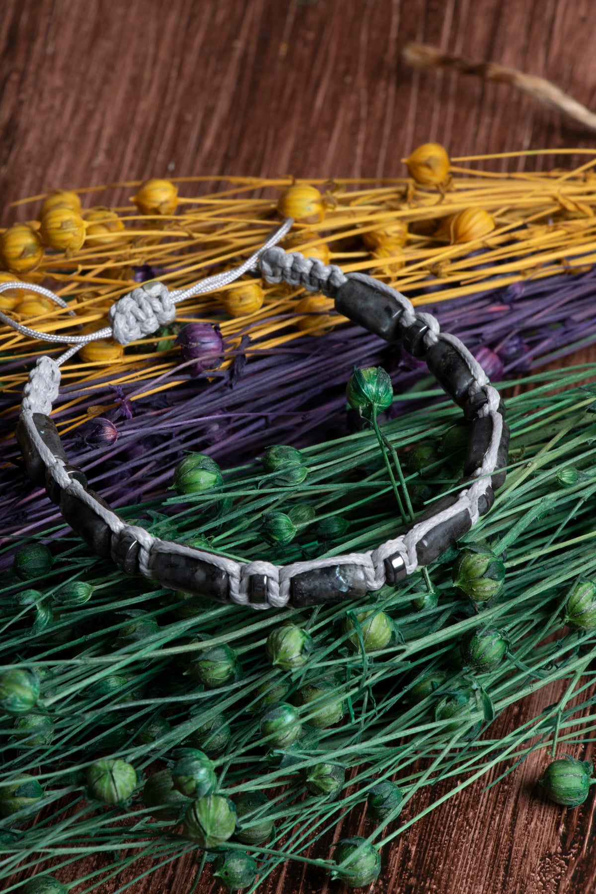 Image of Orijinal Sertifikalı Spektrolit Hematit Doğal Taş Makrome Bileklik