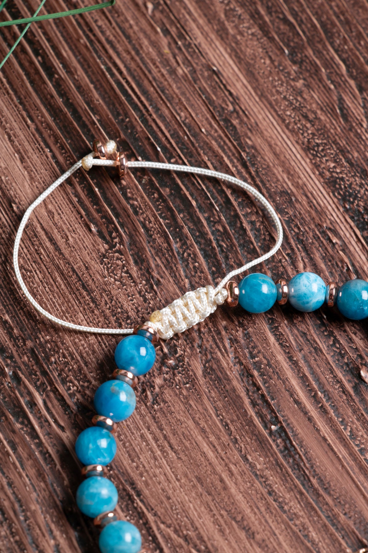 Image of Orijinal Sertifikalı Apatit Hematit Doğal Taş Zirkon Aparatlı Makrome Bileklik