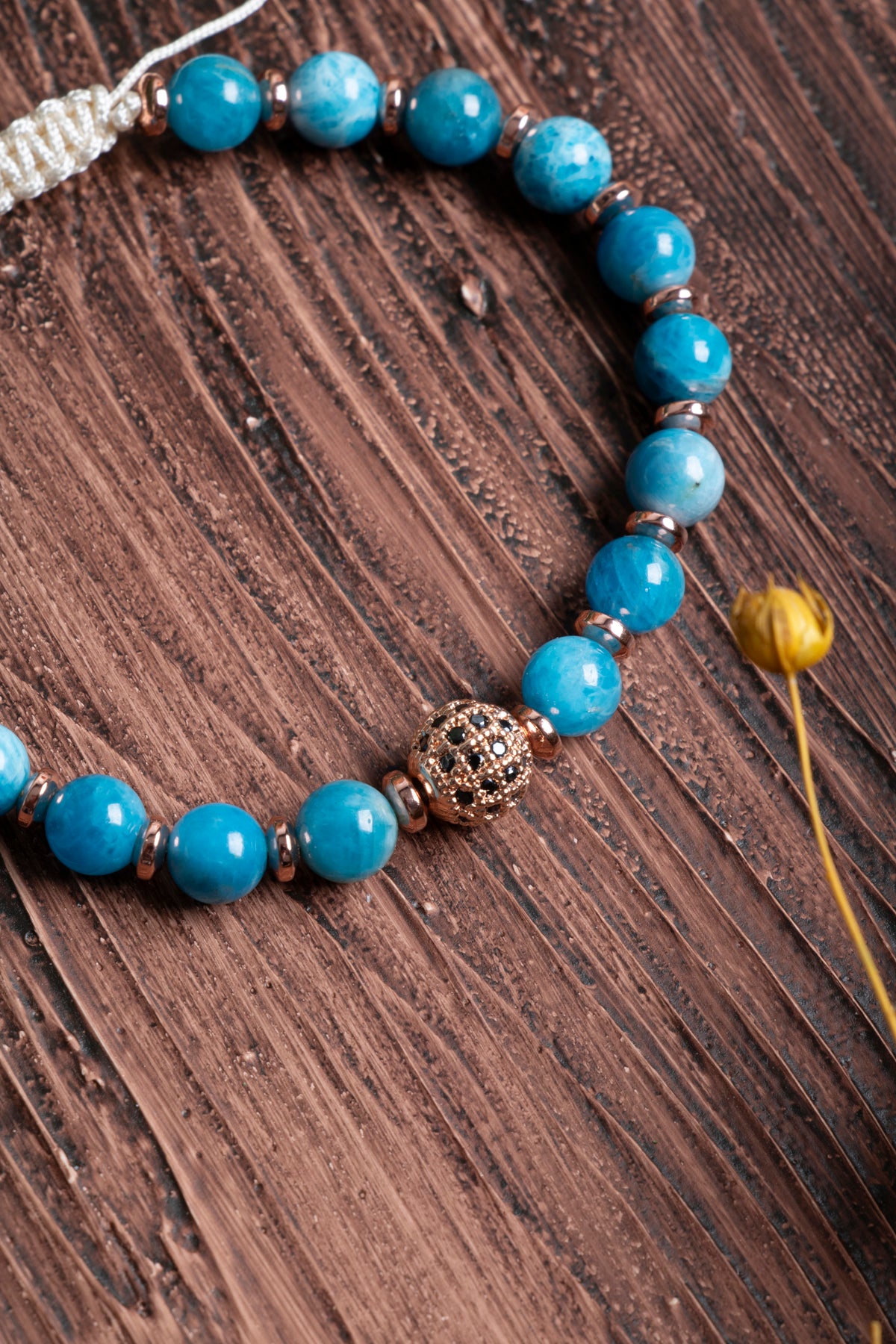 Image of Orijinal Sertifikalı Apatit Hematit Doğal Taş Zirkon Aparatlı Makrome Bileklik