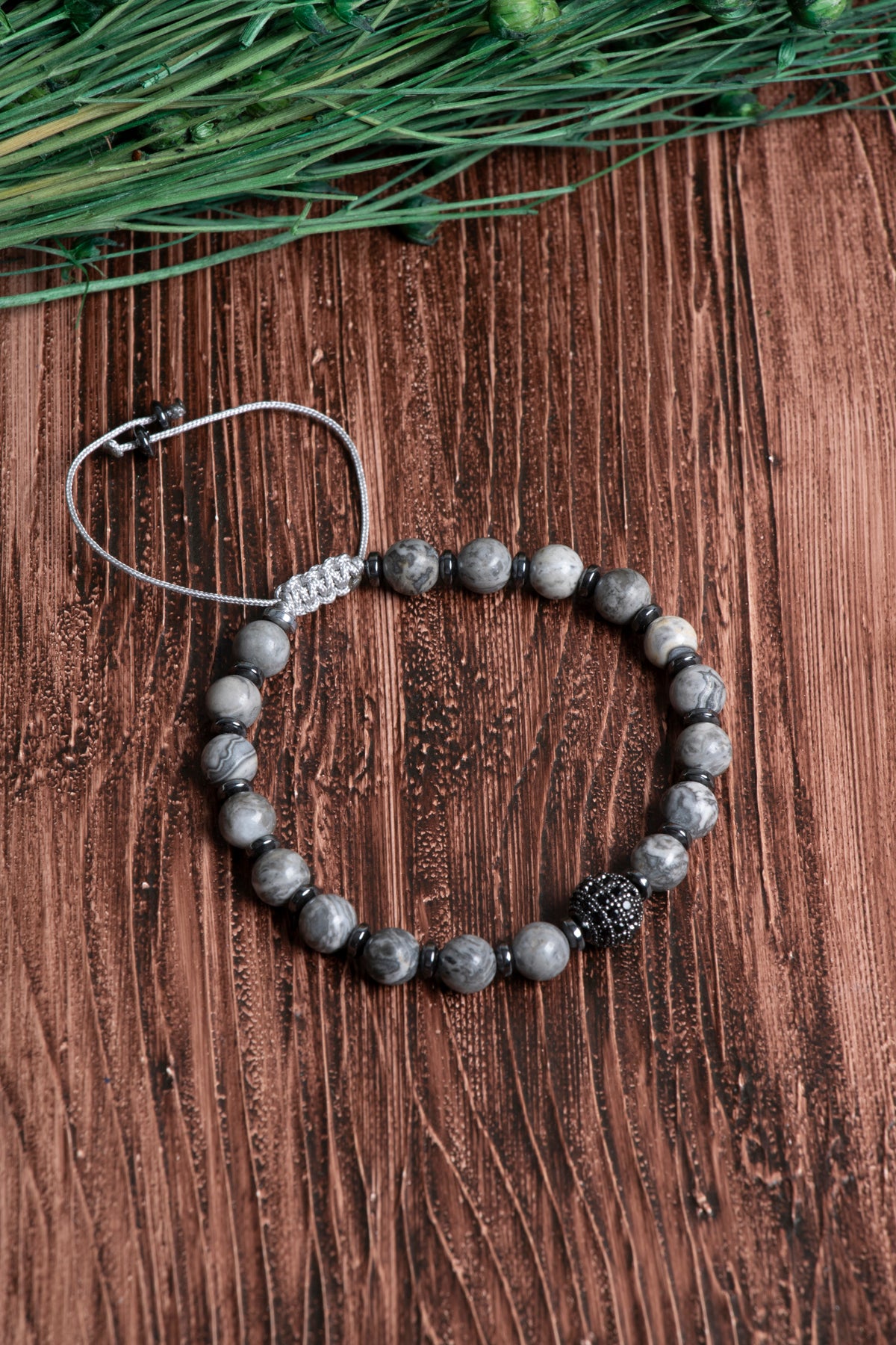 Image of Orijinal Sertifikalı Gri Jasper Doğal Taş Zirkon Aparatlı Makrome Bileklik