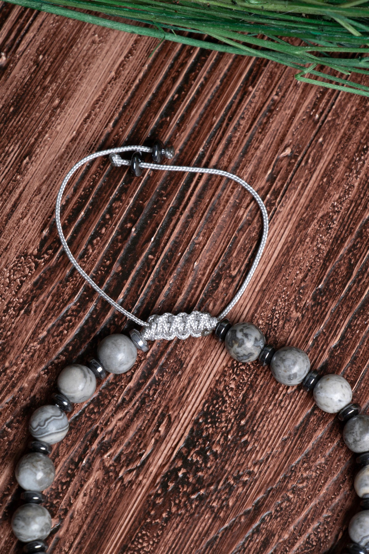 Image of Orijinal Sertifikalı Gri Jasper Doğal Taş Zirkon Aparatlı Makrome Bileklik