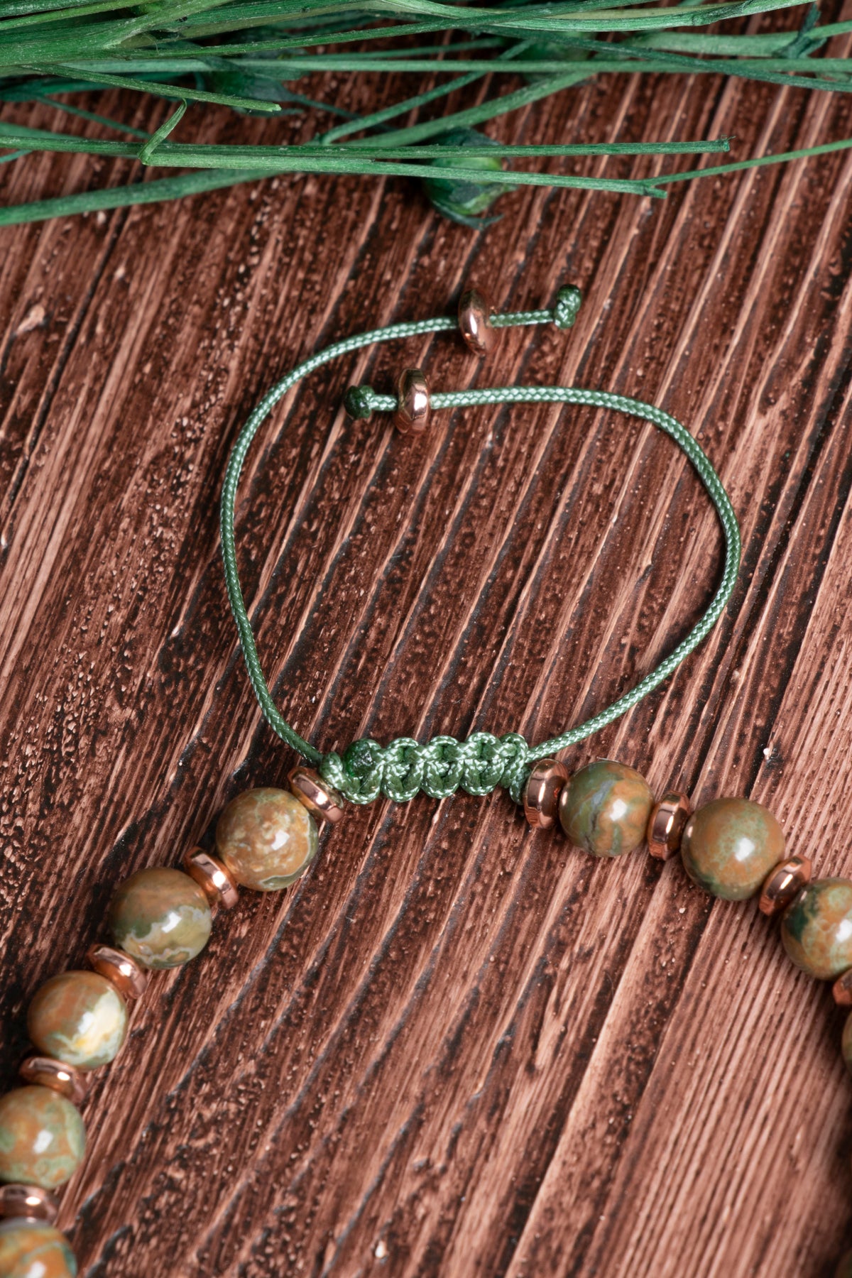 Image of Orijinal Sertifikalı Jasper Hematit Doğal Taş Zirkon Aparatlı Makrome Bileklik