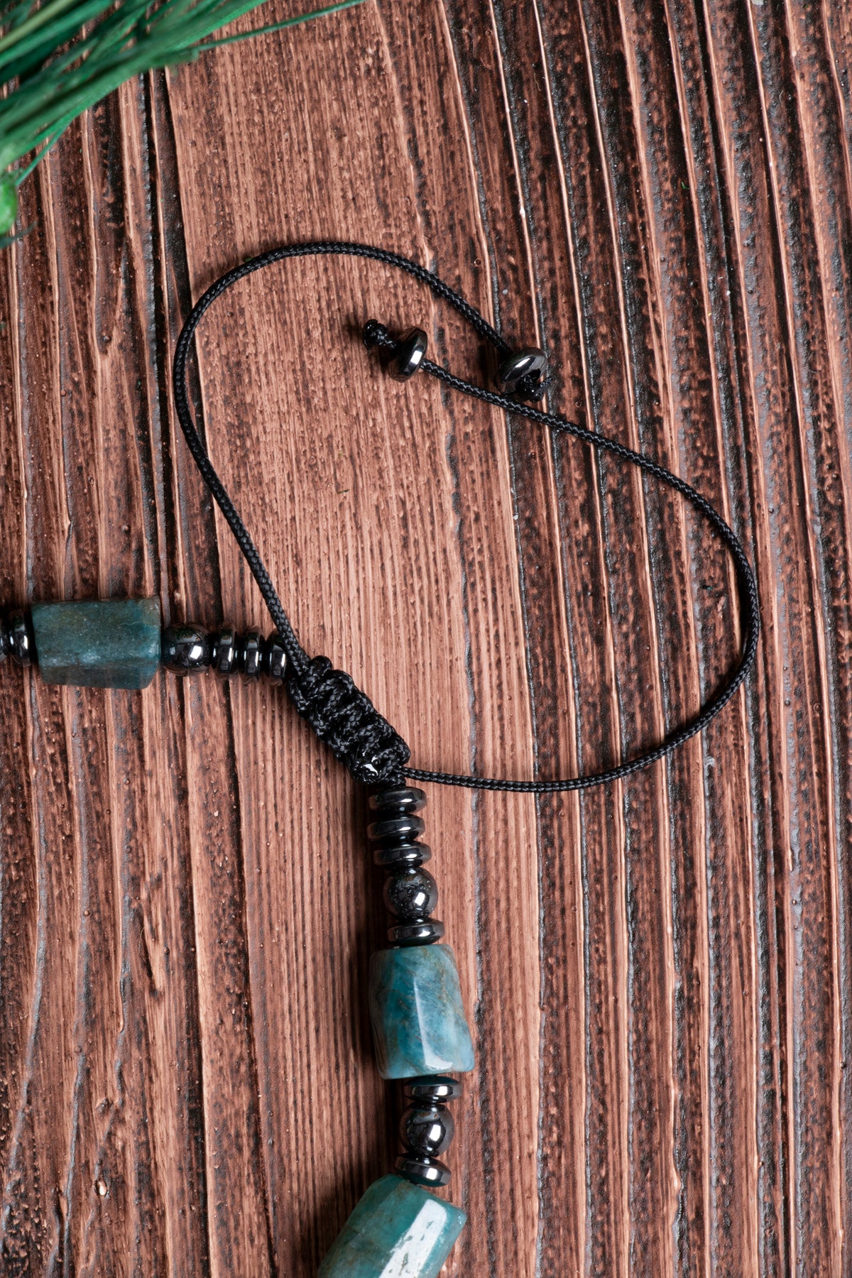 Image of Orijinal Sertifikalı Apatit Hematit Doğal Taş Makrome Bileklik