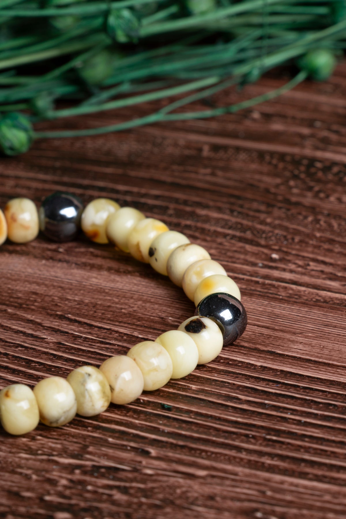 Image of Sertifikalı Hematit ve Kehribar Doğal Taş Bileklik