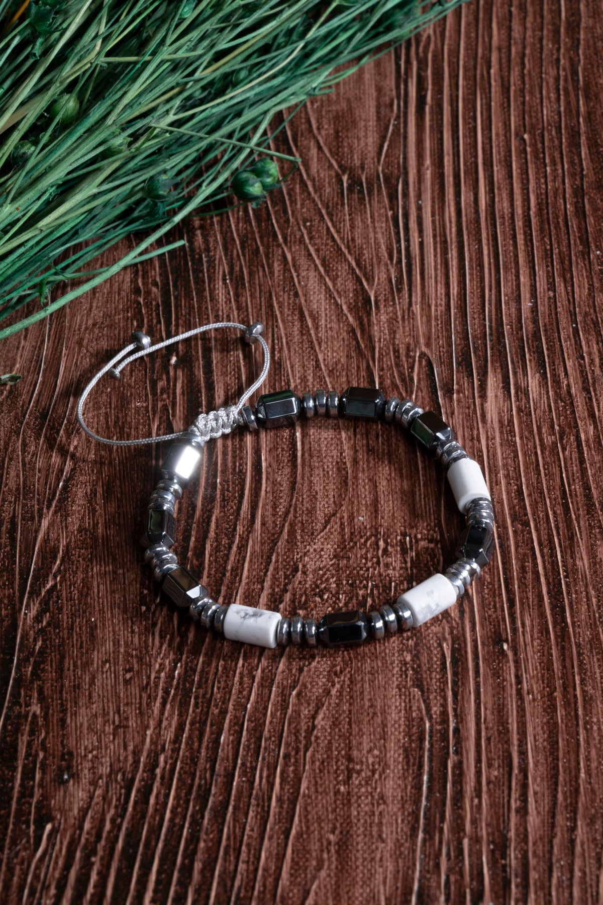 Image of Sertifikalı Havlit Hematit Doğal Taş Makrome Bileklik